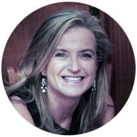 Socia-Directora Comercial